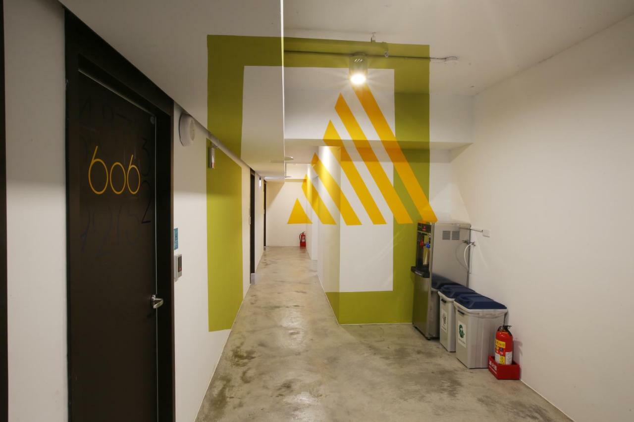 Loosha Hostel Taichung Exterior foto